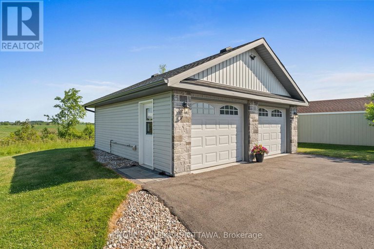 28348542/5567-lombardy-drive/osgoode/ottawa/ontario/K0A2W0_41