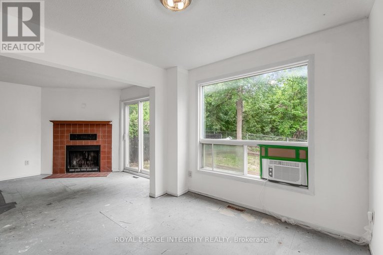 28640056/42-antler-avenue/on-the-green/ottawa/ontario/K2J2H2_13