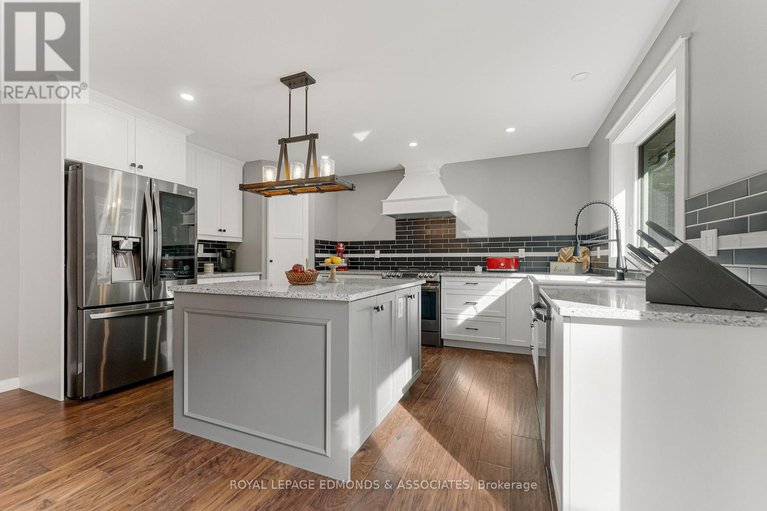 28918852/166-deerfield-drive/mcnabbraeside-twps/mcnabbraeside/ontario/K0A3L0_13