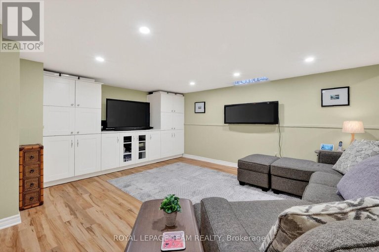 29494254/11-speers-crescent/bridlewood/ottawa/ontario/K2M1W1_35