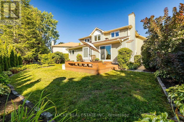 28873478/1668-sansonnet-street/mer-bleuebradley-estatesanderson-park/ottawa/ontario/K1C5Y6_41