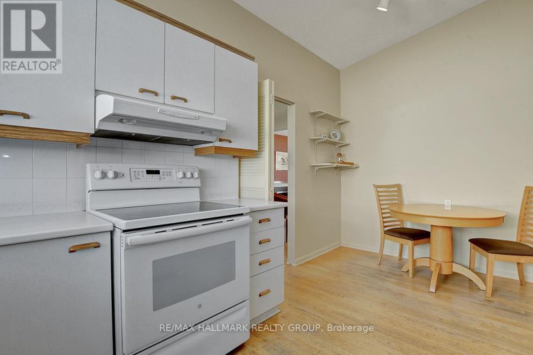 29360557/629-glenhurst-crescent/beacon-hill-north/ottawa/ontario/K1J7B6_18