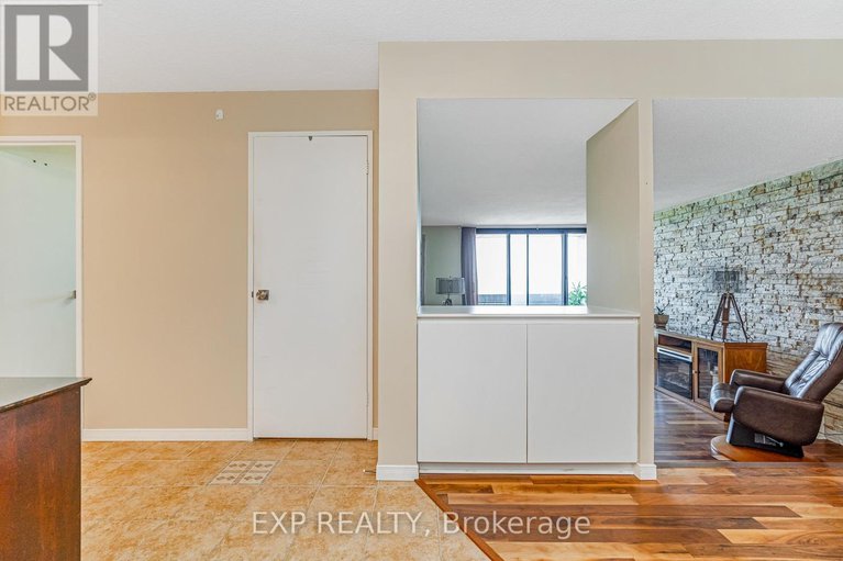 28554311/1301-415-greenview-avenue/britannia/ottawa/ontario/K2B8G5_5
