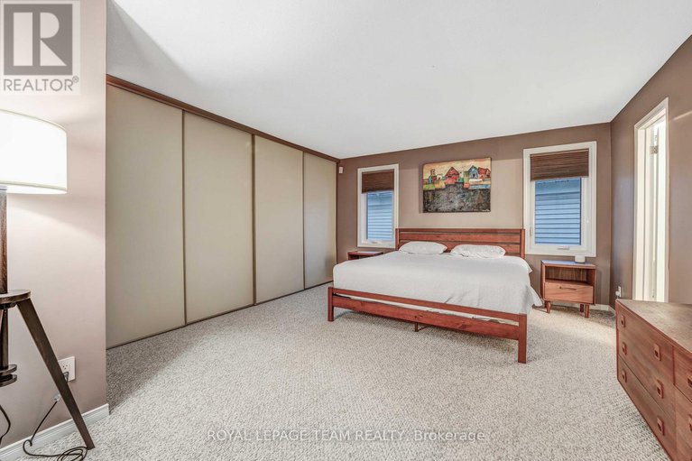 29208661/3831-autumnwood-street/emerald-woodssawmill-creek/ottawa/ontario/K1T2G9_25