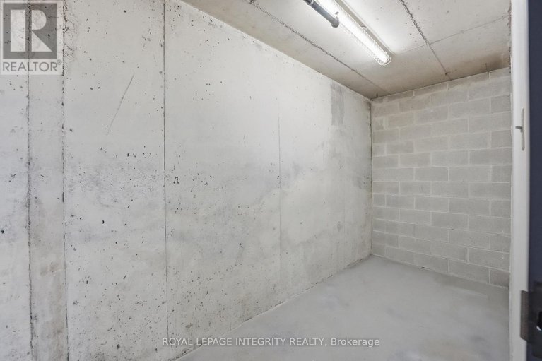 29657435/2403-242-rideau-street/sandy-hill/ottawa/ontario/K1N0B7_16