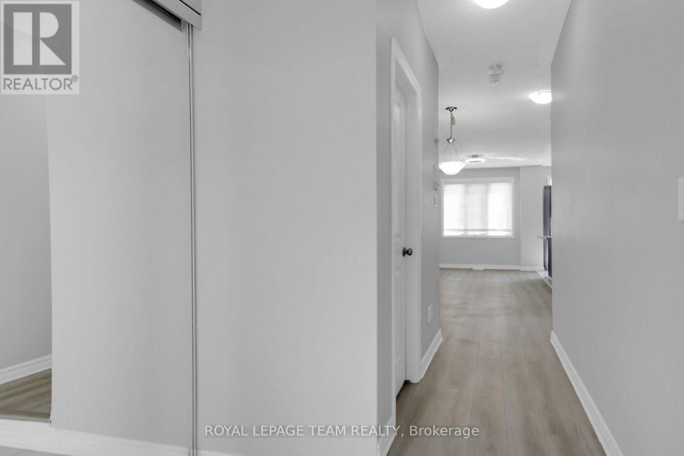 28243617/605-lauraleaf-crescent/half-moon-bay/ottawa/ontario/K2J6G7_5