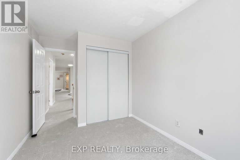 29437621/30-fieldberry-private/stonebridge/ottawa/ontario/K2J5E8_25