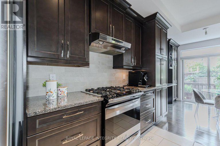 28931178/206-ancaster-avenue/woodroffe/ottawa/ontario/K2B5B3_5