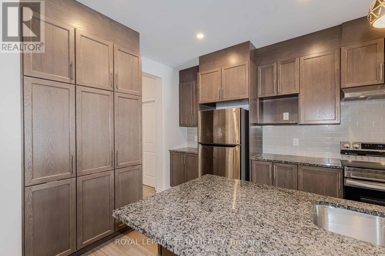 29446143/608-enclave-lane/town-of-rockland/clarence-rockland/ontario/K4K0M8_33