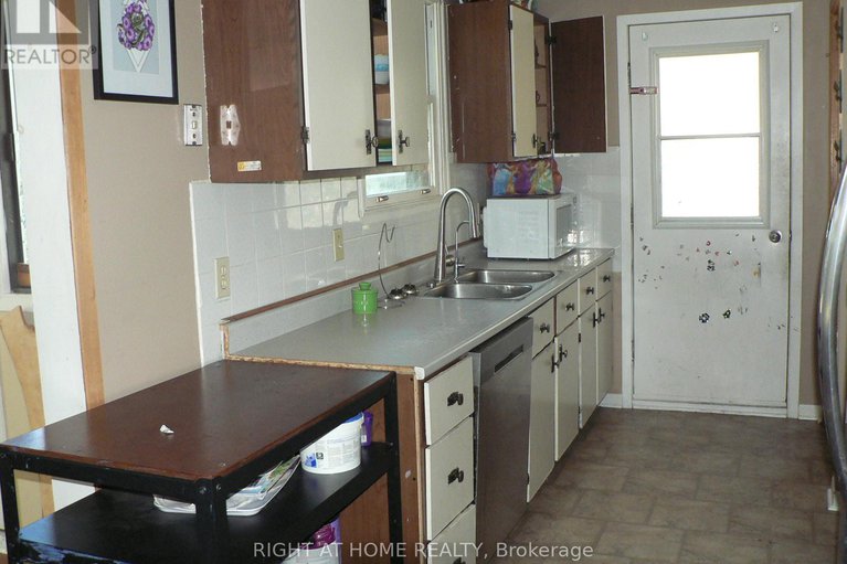 28820223/79-st-lawrence-street/ingleside/south-stormont/ontario/K0C1M0_5