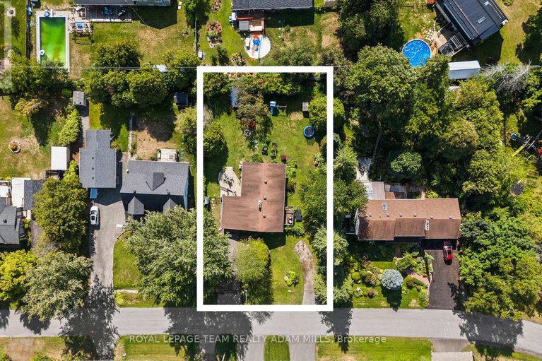 28834726/1095-boucher-crescent/manotick-south-to-roger-stevens/ottawa/ontario/K4M1B3_43