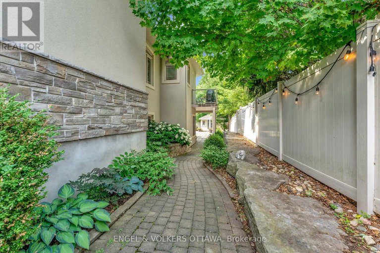 28597726/2-beechgrove-gardens/stittsville-south/ottawa/ontario/K2S1R1_40