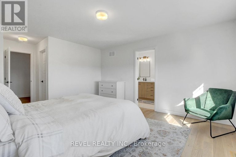 29545543/1022-showman-street/richmond/ottawa/ontario/K0A2Z0_34