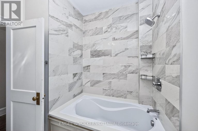 28640423/172-cartier-street-n/ottawa-centregolden-triangle/ottawa/ontario/K2P1K9_20