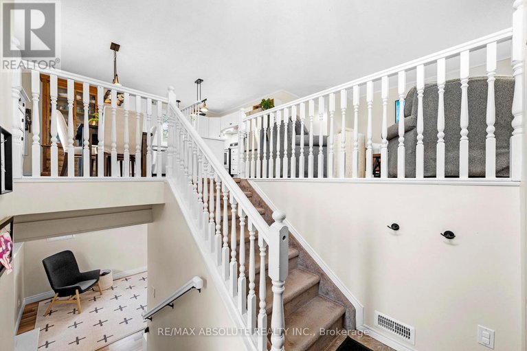 29612926/1877-russett-drive/mcnabbraeside-twps/mcnabbraeside/ontario/K7S3G8_2