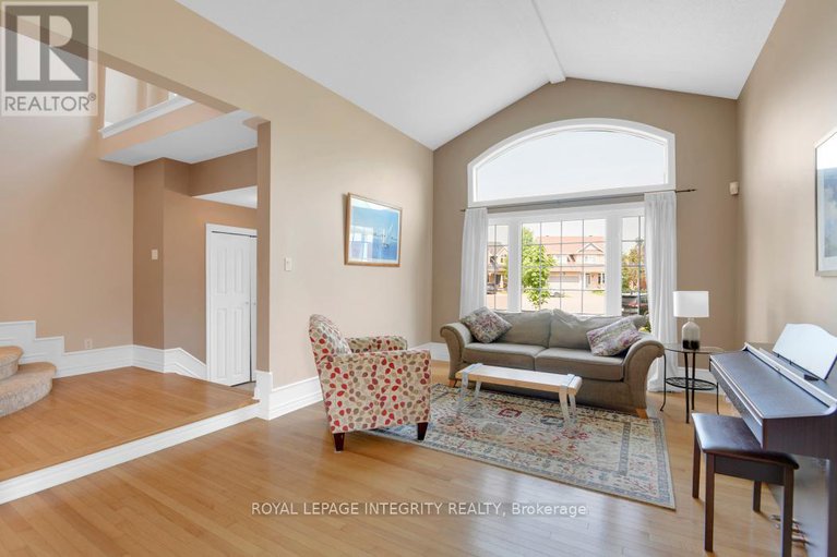 28624550/11-honeywood-court/riverside-southgloucester-glen/ottawa/ontario/K1V1Y4_6