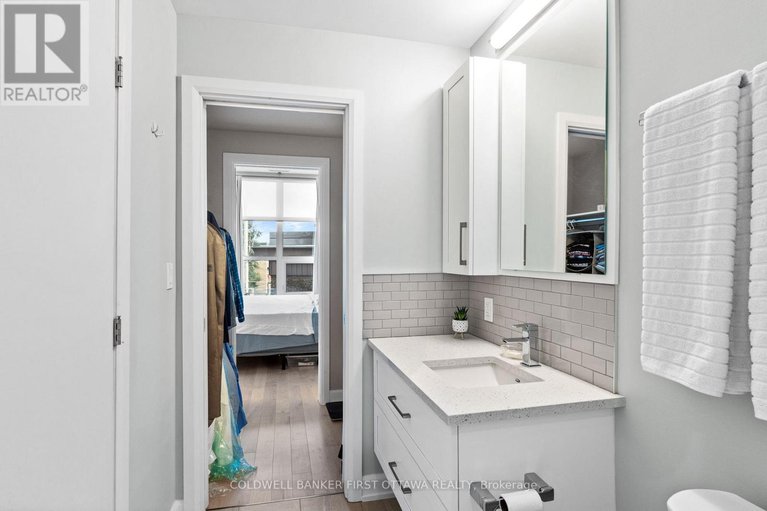 28877200/303-10-rosemount-avenue/hintonburg/ottawa/ontario/K1Y4G9_20