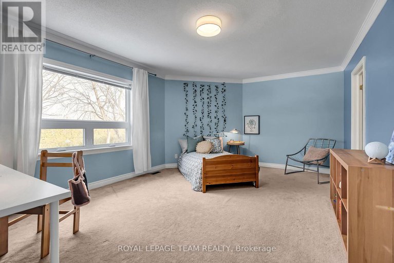 28078826/1345-potter-drive/manotick-village-manotick-estates/ottawa/ontario/K4M1C6_28