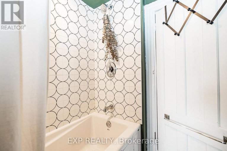 29376575/23-norma-street-s/arnprior/arnprior/ontario/K7S3B2_32