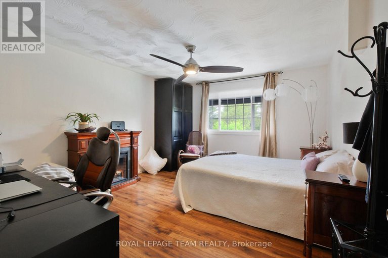 29371442/4440-tranquility-lane/constance-bay/ottawa/ontario/K0A3M0_18