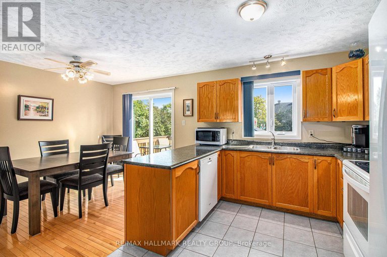 28846861/945-belvedere-avenue/town-of-rockland/clarence-rockland/ontario/K4K1H3_9