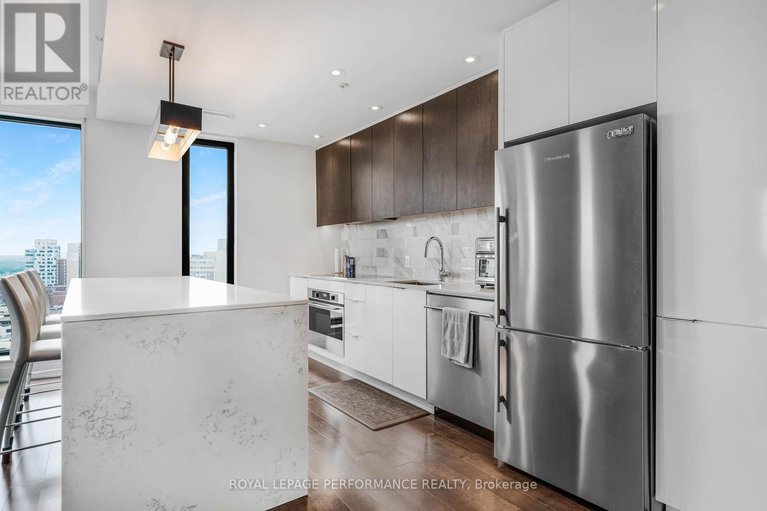 28866995/1810-20-daly-avenue/sandy-hill/ottawa/ontario/K1N0C6_17