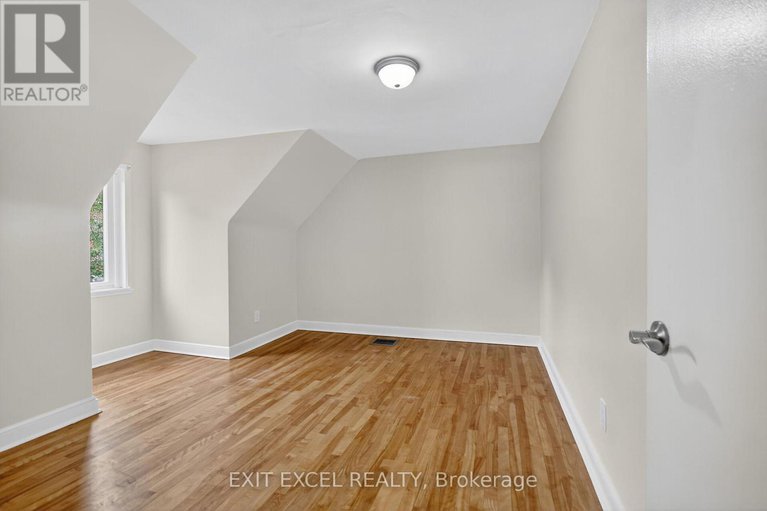 28910924/1456-larose-avenue/carlington/ottawa/ontario/K1Z7X8_17