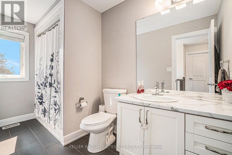 28217420/922-leslie-crain-drive/drummond-n-elmsley-drummond-twp/drummondnorth-elmsley/ontario/K7H3C3_18