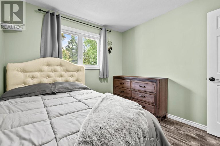 28901447/122-maple-grove-street/russell-twp/russell/ontario/K0A1W0_25