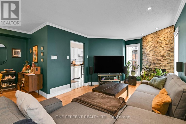 29578723/311-southcrest-private/brookfield-gardens/ottawa/ontario/K1V2B7_10