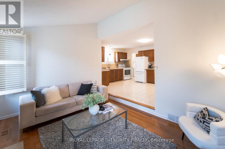28908572/1266-famlit-court/beacon-hill-south/ottawa/ontario/K1J9A2_17