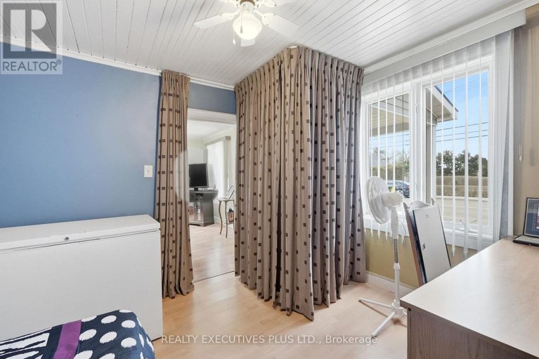 29596736/3721-champlain-street/clarencerockland-twp/clarence-rockland/ontario/K0A1E0_15