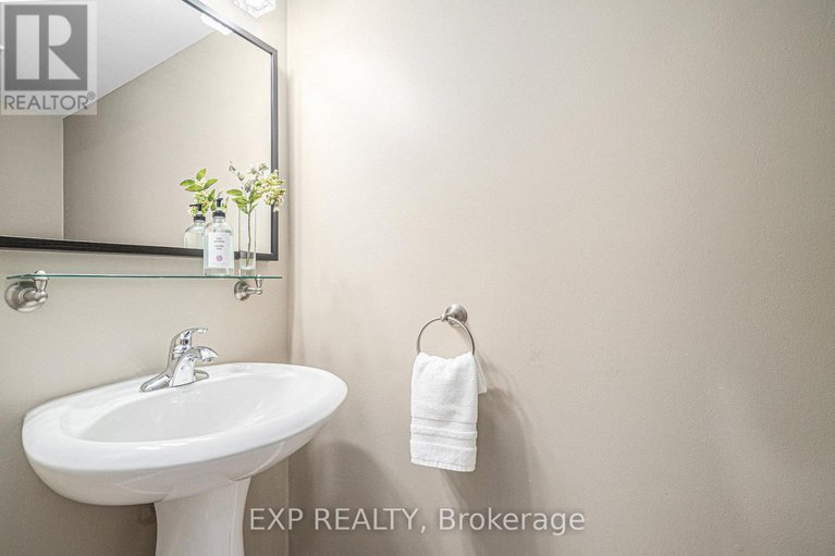 28354843/121-5-70-edenvale-dr-drive/beaverbrook/ottawa/ontario/K2K3N7_9