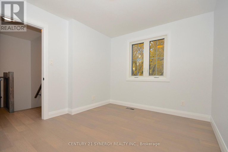 29094498/26-660-hochelaga-street/carson-meadows/ottawa/ontario/K1K2E9_37