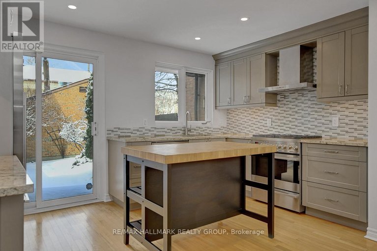 29492745/261-bruyere-street/lower-town/ottawa/ontario/K1N5E5_5