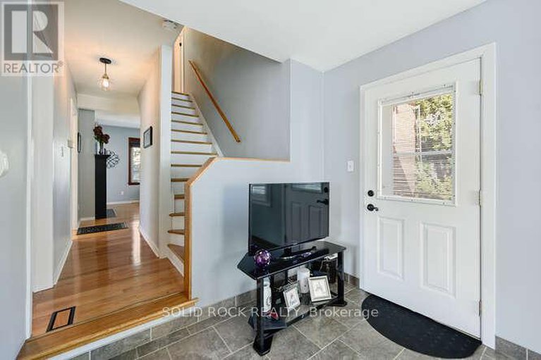 28957534/83-havelock-street/brockville/brockville/ontario/K6V4M2_9
