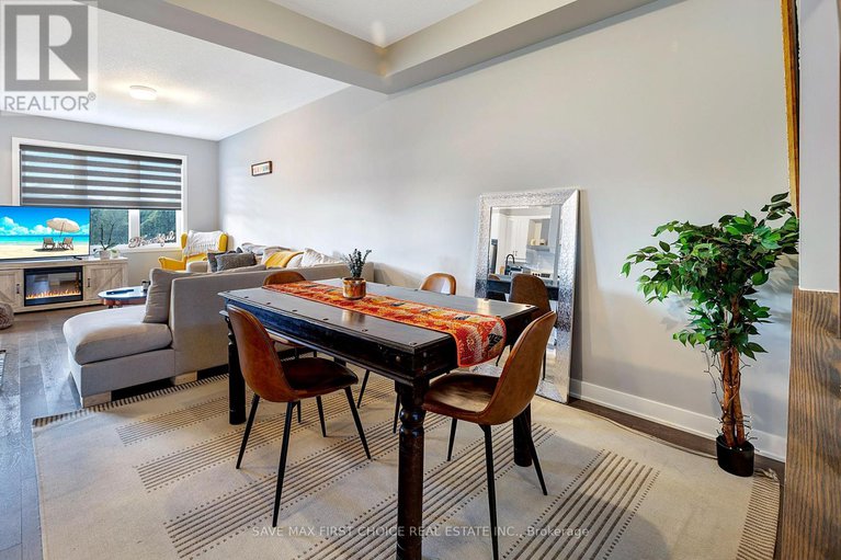 29051195/2070-winsome-terrace/fallingbrookgardenway-south/ottawa/ontario/K4A5M9_4