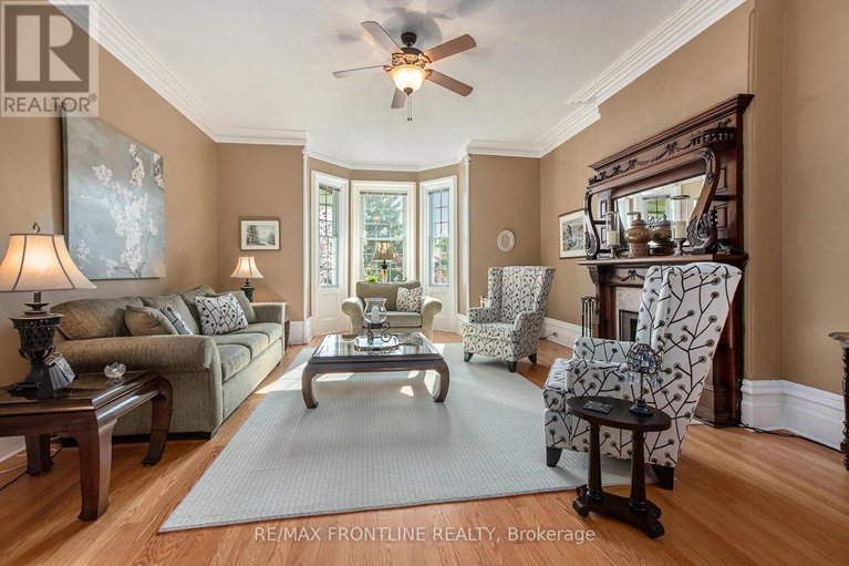 29431396/2-george-street-n/smiths-falls/smiths-falls/ontario/K7A1X9_9