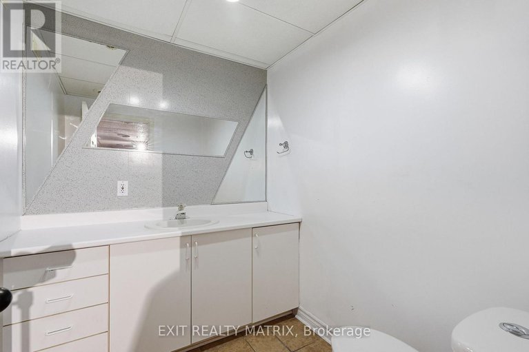 29349374/203-montee-outaouais-road/town-of-rockland/clarence-rockland/ontario/K4K1G2_35