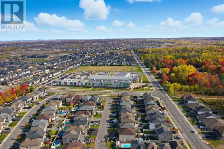 29054390/314-melodie-street/mer-bleuebradley-estatesanderson-park/ottawa/ontario/K1W0H9_46