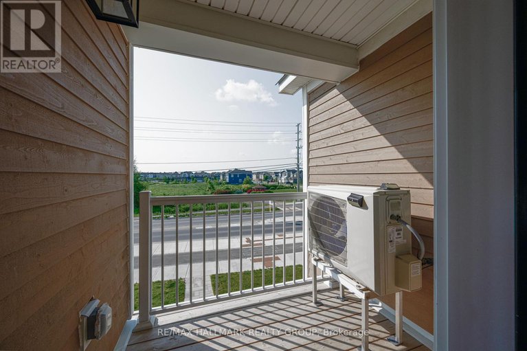 28470384/6357-perth-street/btwn-franktown-rd-fallowfield-rd/ottawa/ontario/K0A2Z0_18