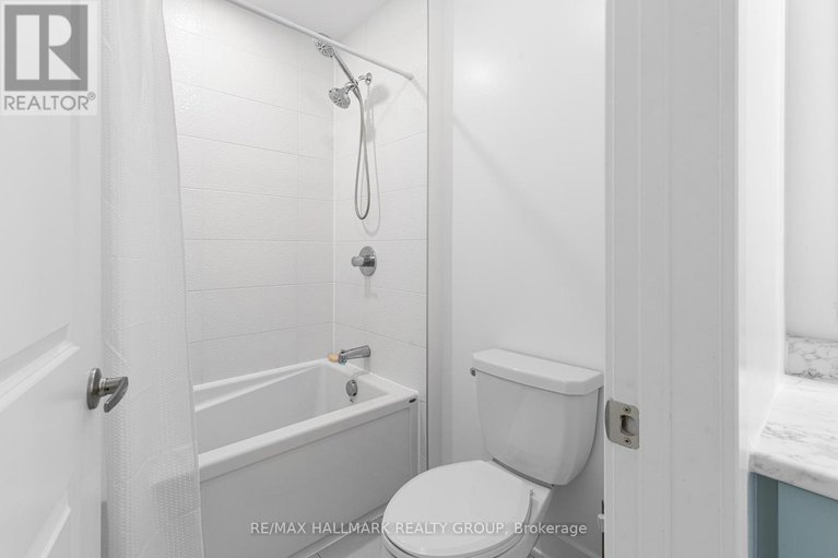 28477772/258-fountainhead-drive/mer-bleuebradley-estatesanderson-park/ottawa/ontario/K1W0H4_27