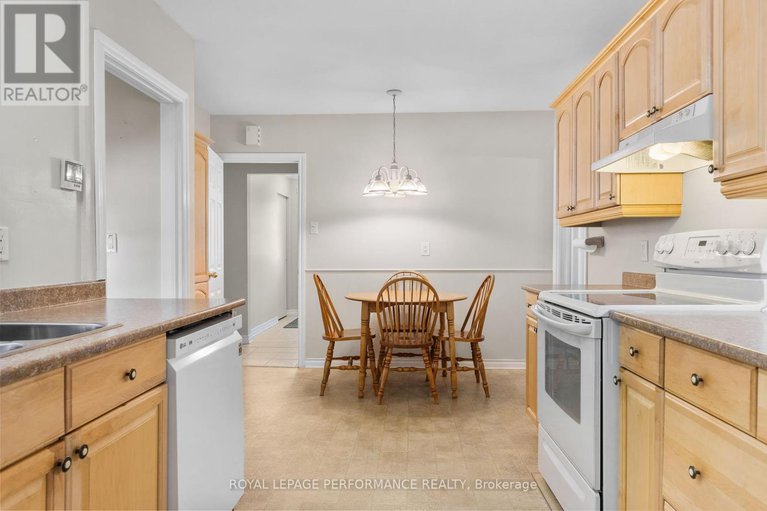 28945911/5-revol-road/merivale-gardens/ottawa/ontario/K2G0B8_21