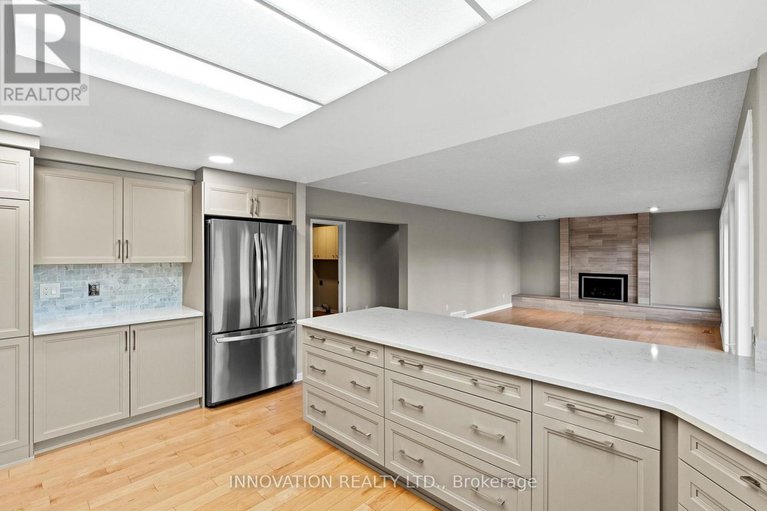 28913497/206-cypress-court/bayshore/ottawa/ontario/K2H8Z8_11