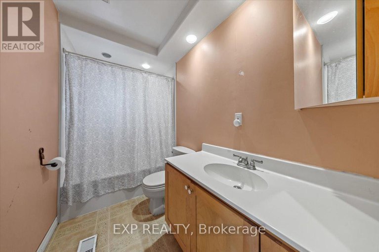 28154545/146-laval-street/vanier/ottawa/ontario/K1L7Z4_15