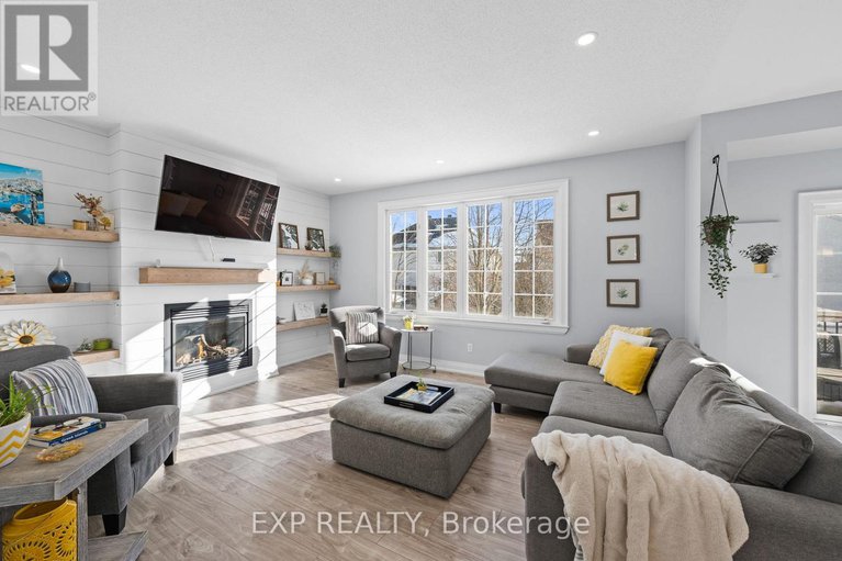 29385318/117-joshua-street/mer-bleuebradley-estatesanderson-park/ottawa/ontario/K1W0A4_13