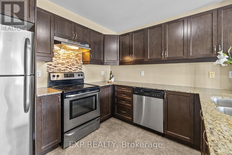 28595126/243-par-la-ville-circle/stittsville-north/ottawa/ontario/K2S0T6_19