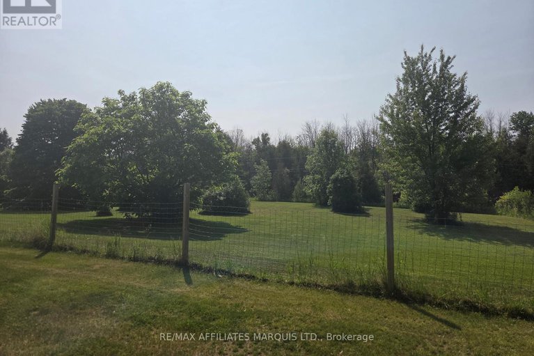 28797295/4239-county-rd-11-road/south-stormont-osnabruck-twp/south-stormont/ontario/K7R3L2_49