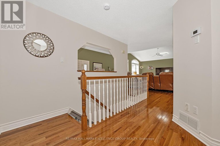 28907954/2360-lorraine-street/clarencerockland-twp/clarence-rockland/ontario/K4K1K7_15