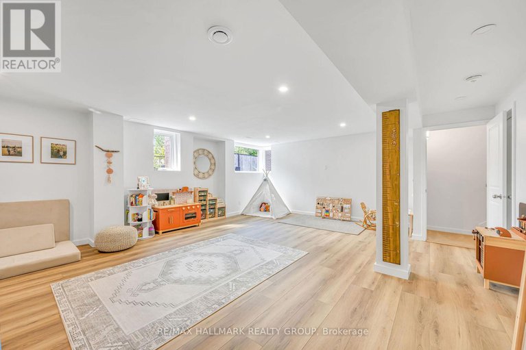 29240376/14-stanhope-court/stonebridge/ottawa/ontario/K2J6S2_31